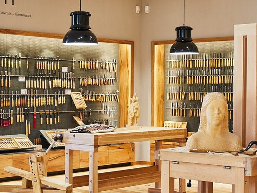 Dictum store interior